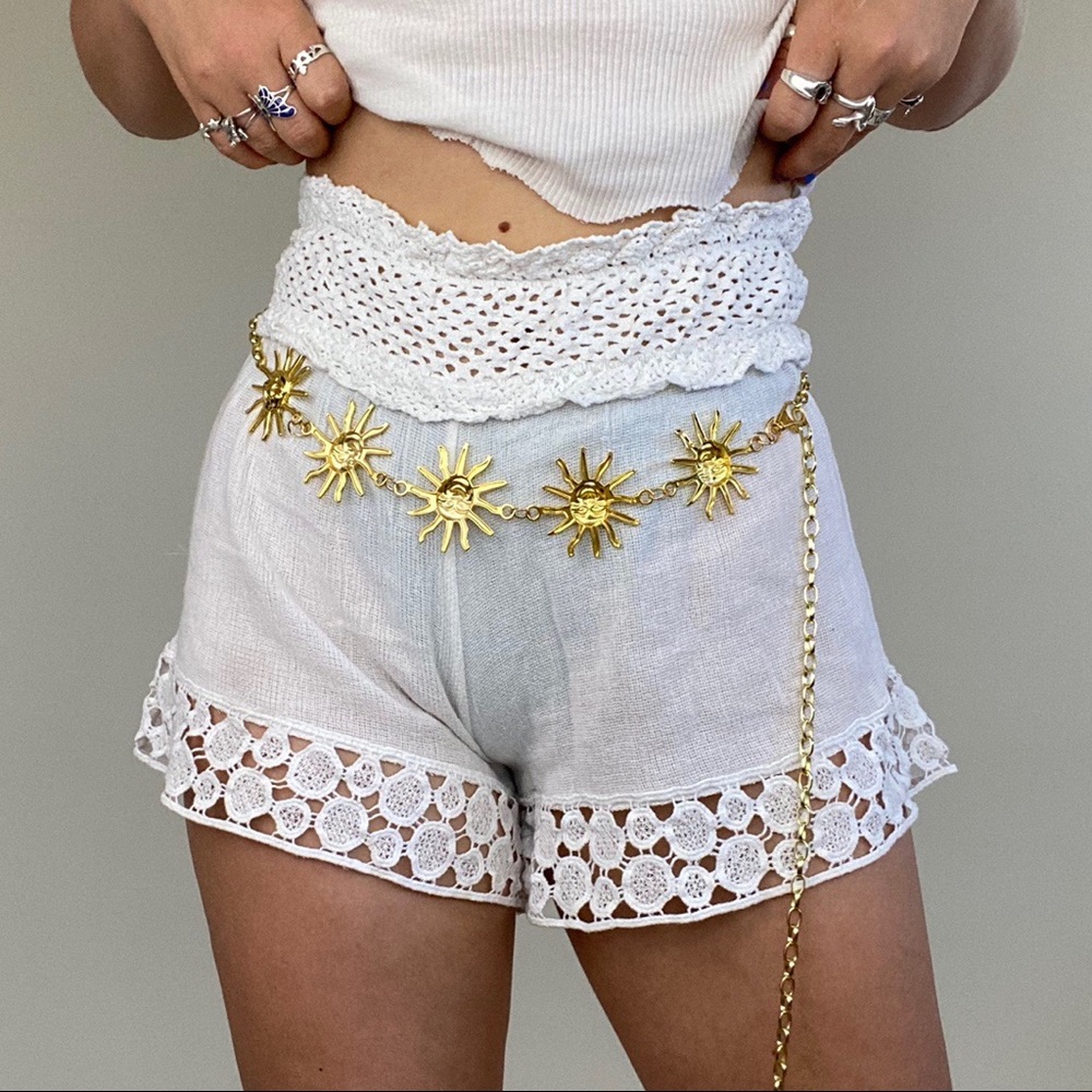 100% linen mini shorts, lace
